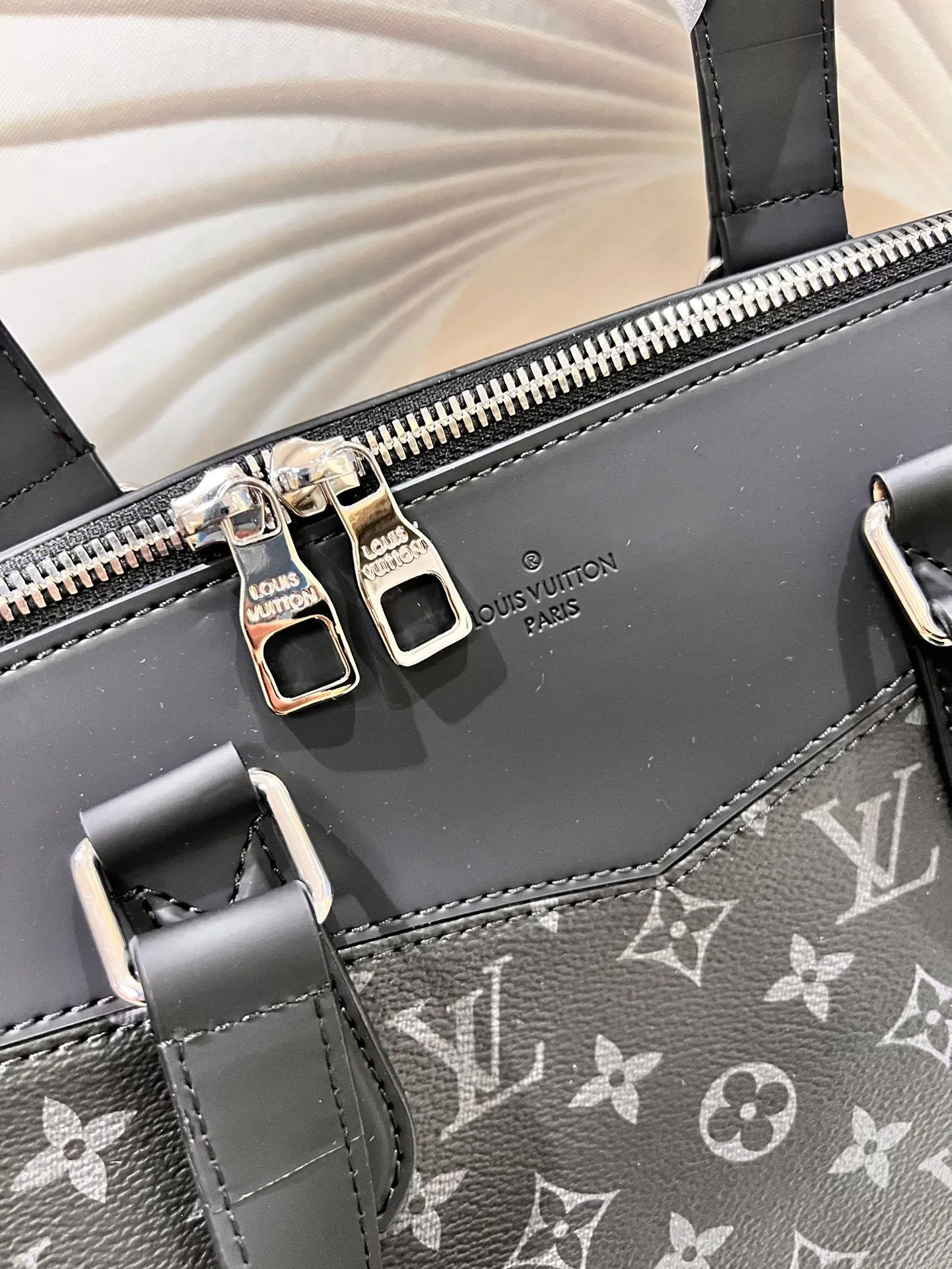 All categories 💚 Top version men’s bags 💚 LV 2024 new LV crossbody bag