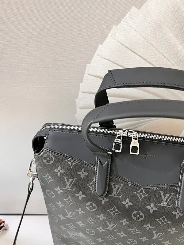 All categories 💚 Top version men’s bags 💚 LV 2024 new LV crossbody bag