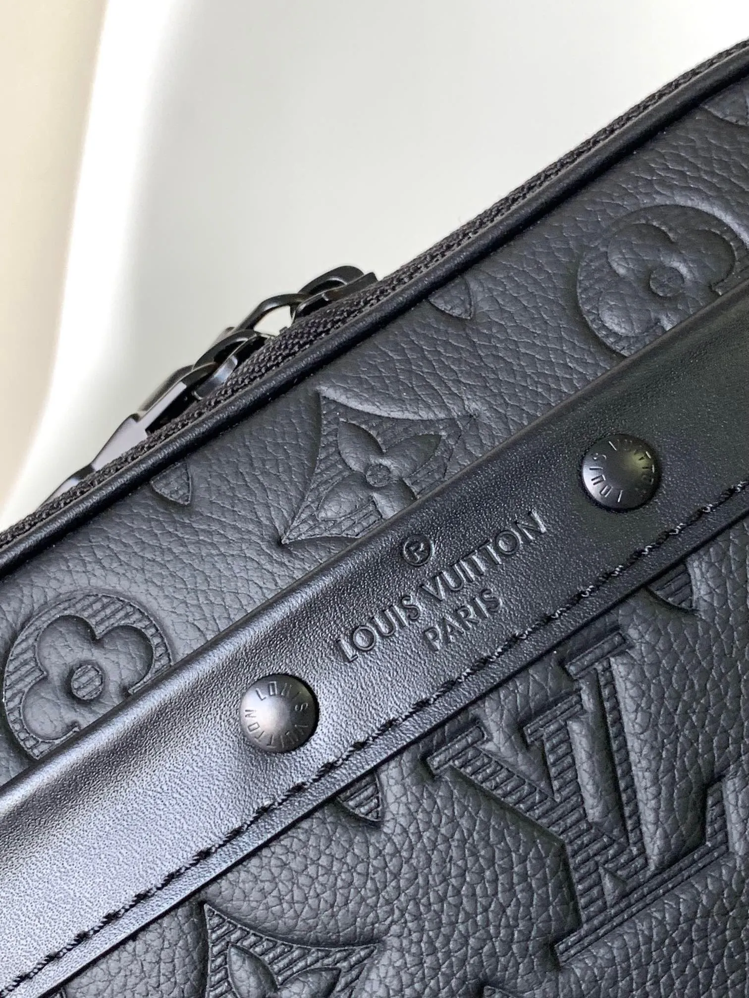 All categories 💚 Top version men’s bags 💚 LV 2025 official website new LV crossbody bag