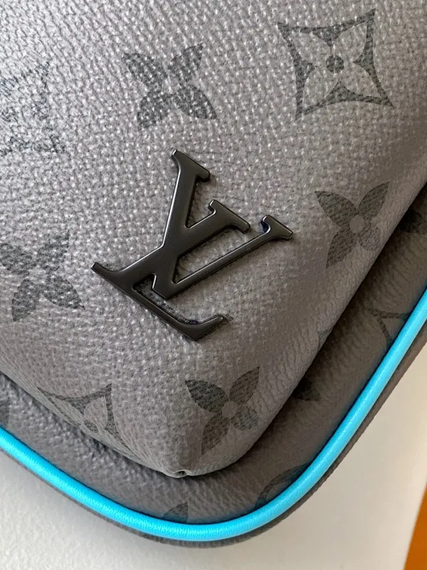 All categories 💚 Top version men’s bags 💚 LV 2025 official website new LV chest bag
