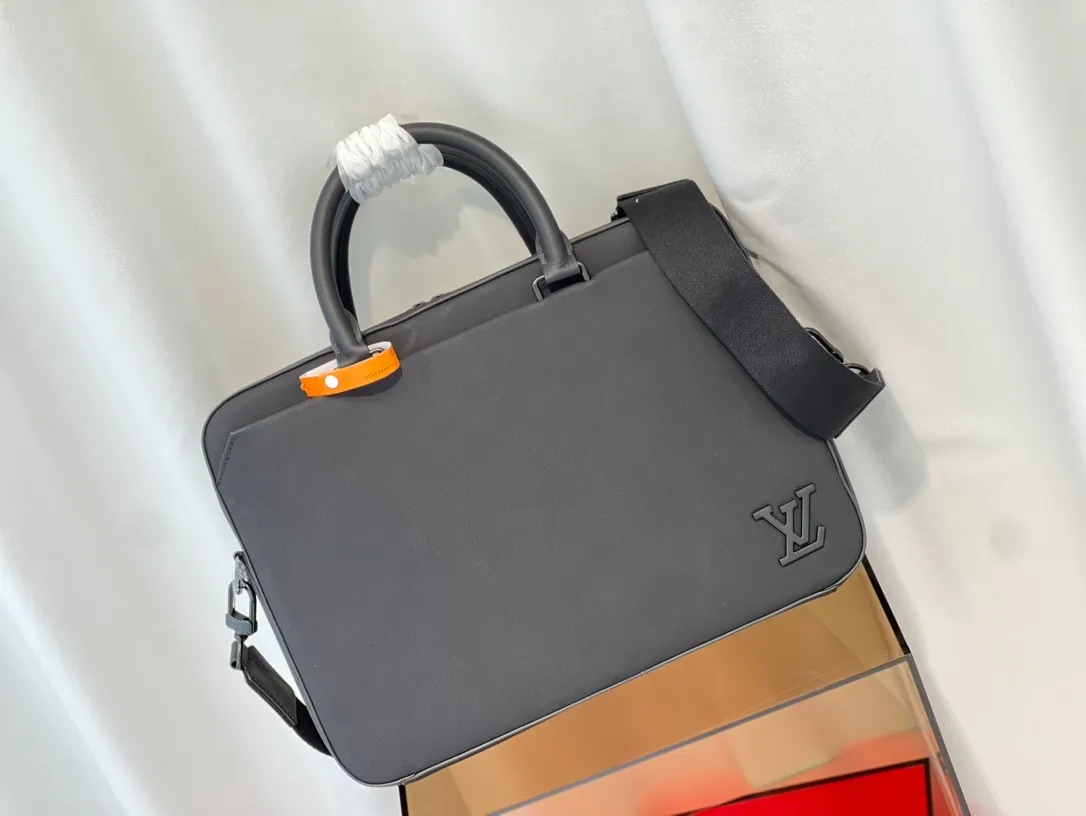 All categories 💚 Top version men’s bags 💚 LV 2023 new LV briefcase