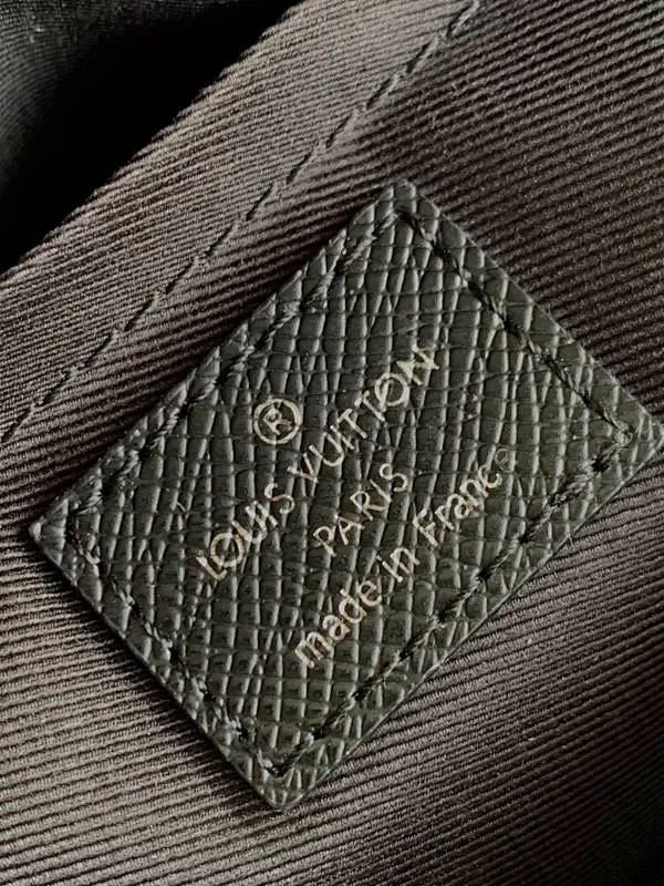 All categories 💚 Top version men’s bags 💚 LV 2024 new LV crossbody bag
