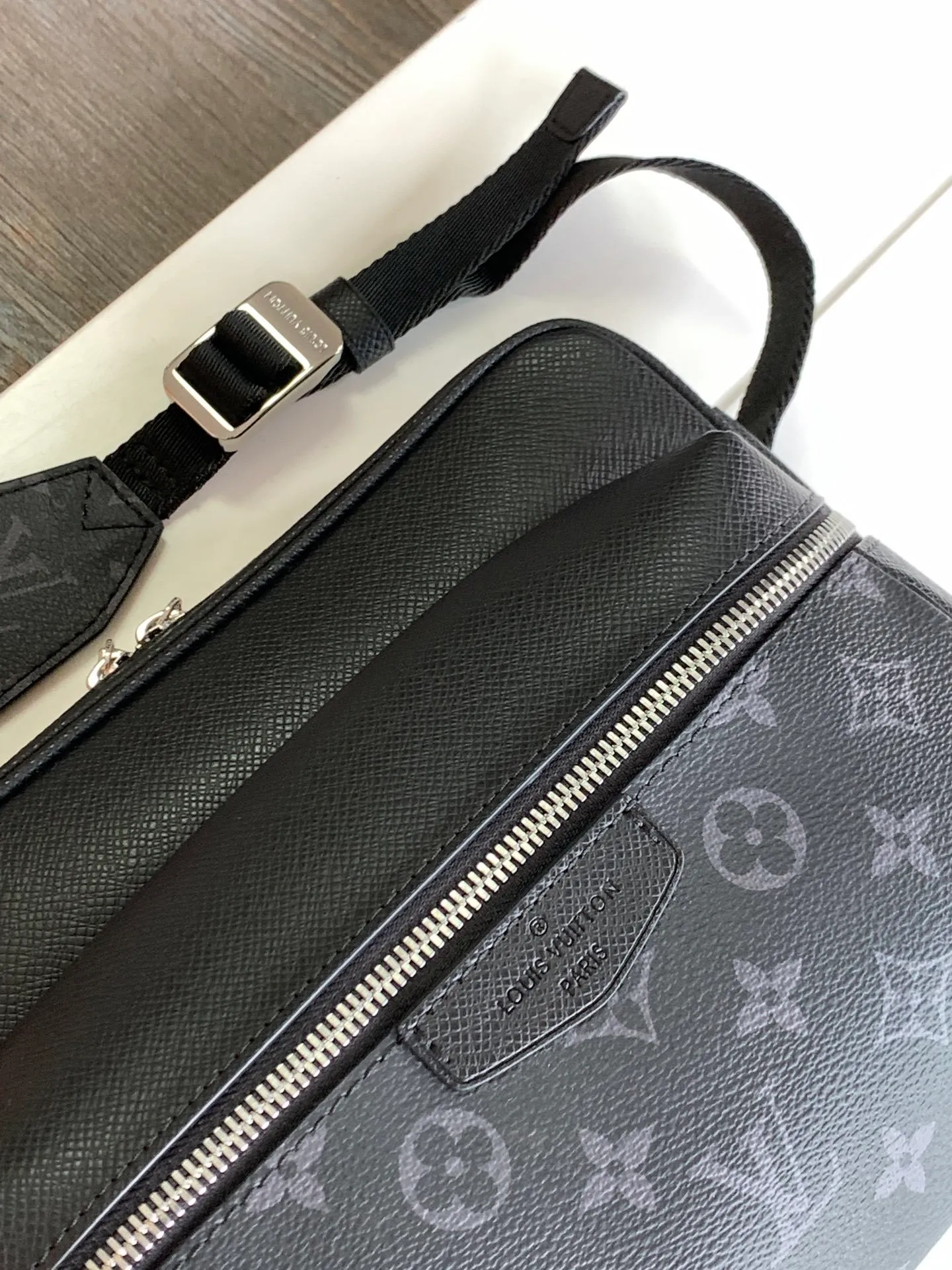 All categories 💚 Top version men’s bags 💚 LV 2024 new LV crossbody bag