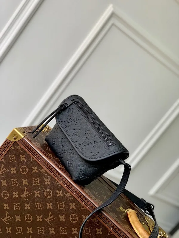 All categories 💚 Top version men’s bags 💚 LV 2024 official website new LV crossbody bag