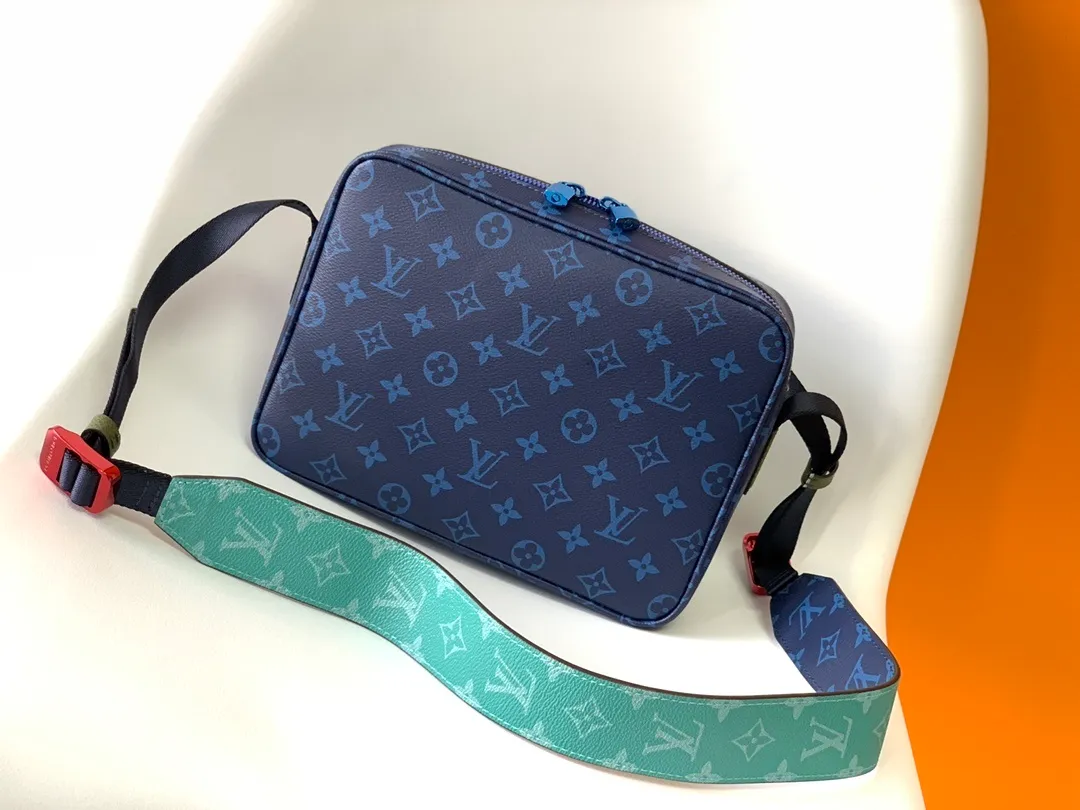 All categories 💚 Top version men’s bags 💚 LV 2024 new LV crossbody bag