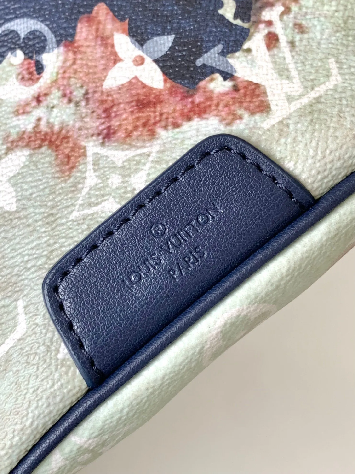 All categories 💚 Top version men’s bags 💚 LV 2025 official website new LV chest bag