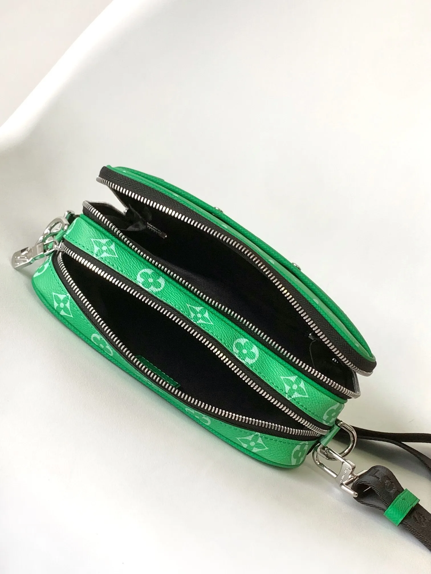 All categories 💚 Top version men’s bags 💚 LV 2024 official website new LV crossbody bag
