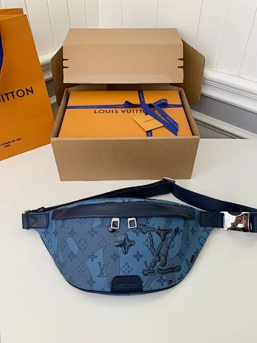 All categories 💚 Top version men’s bags 💚 LV 2023 new LV chest bag