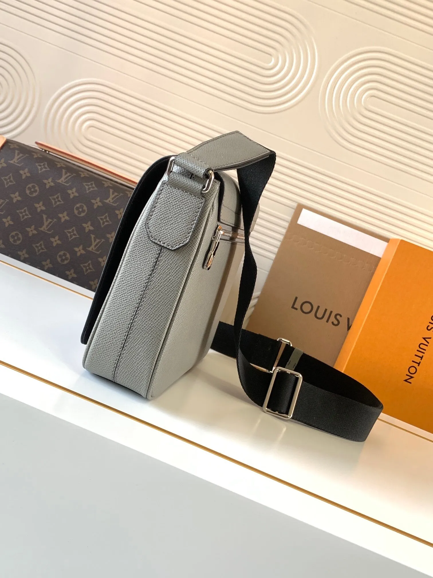 All categories 💚 Top version men’s bags 💚 LV 2024 official website new LV crossbody bag