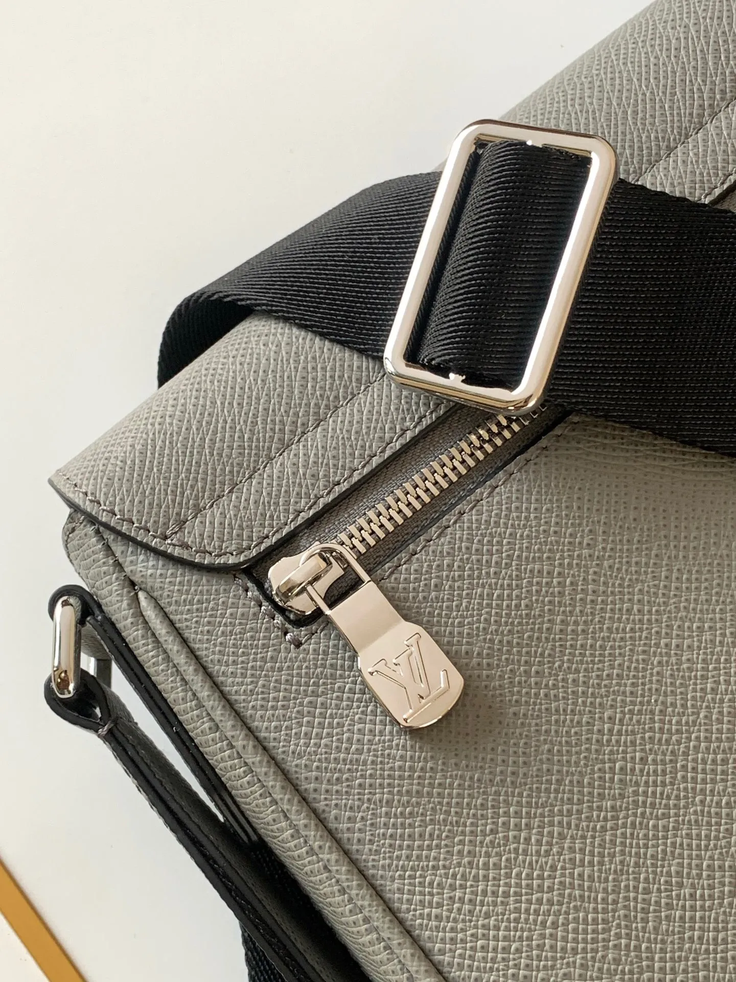 All categories 💚 Top version men’s bags 💚 LV 2024 official website new LV crossbody bag