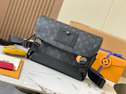 All categories 💚 Top version men’s bags 💚 LV 2024 new LV crossbody bag