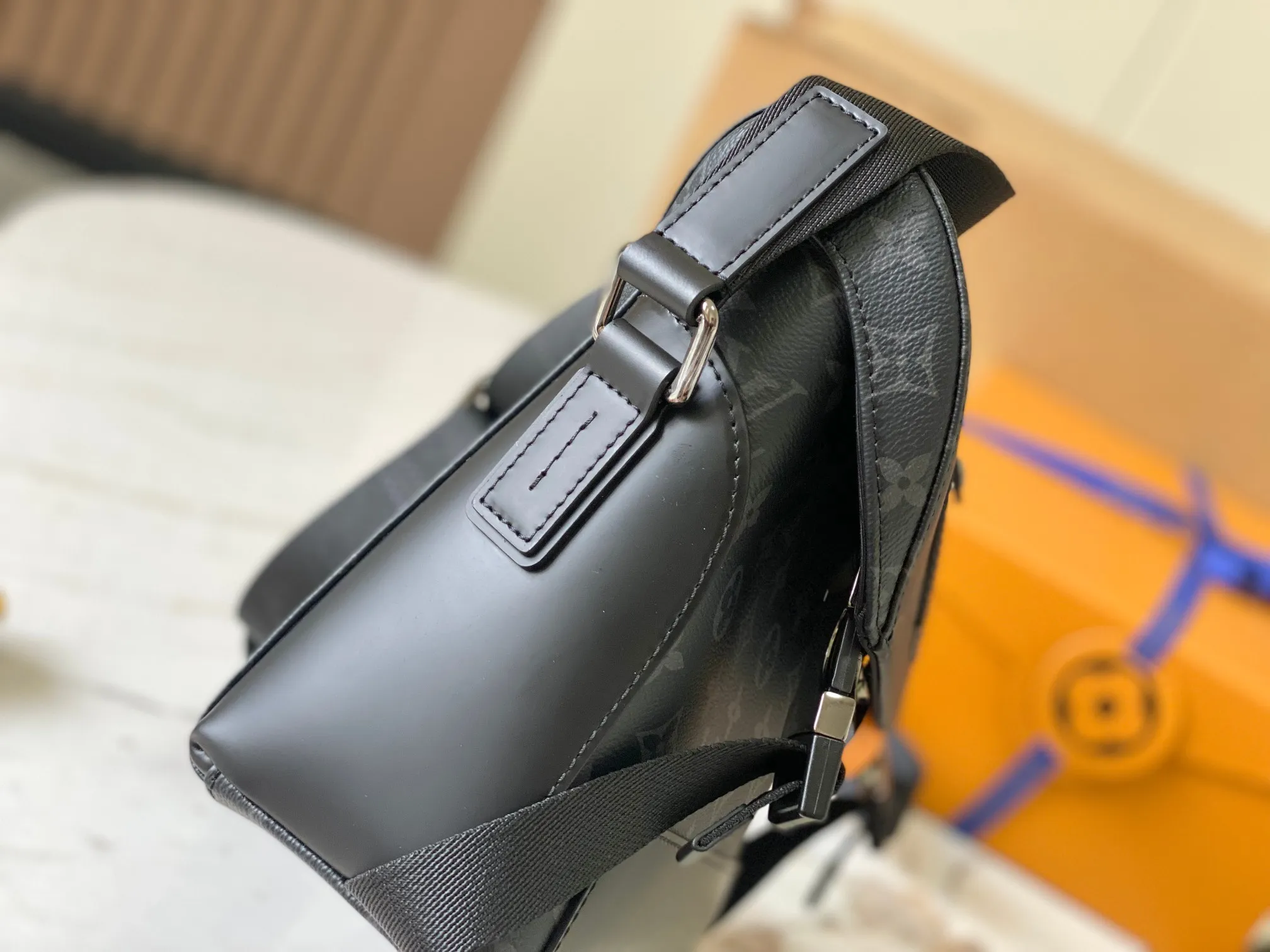 All categories 💚 Top version men’s bags 💚 LV 2024 new LV crossbody bag