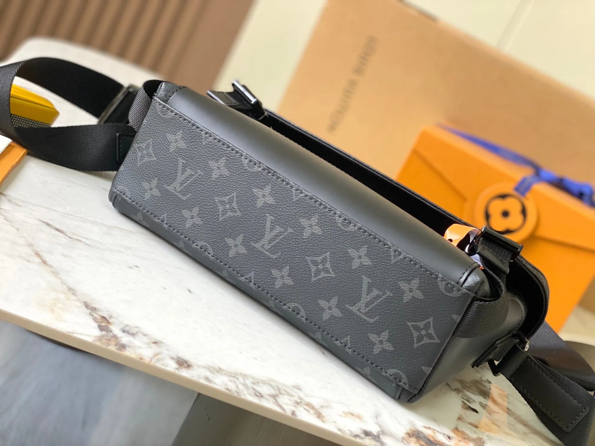 All categories 💚 Top version men’s bags 💚 LV 2024 new LV crossbody bag