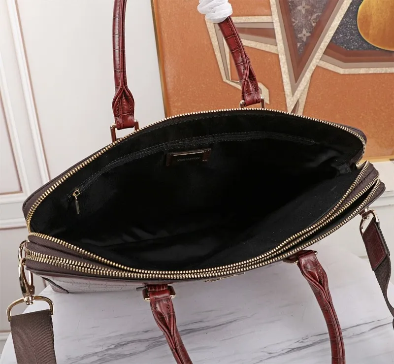 All categories 💚 Top version men’s bags 💚 LV 2023 new LV briefcase