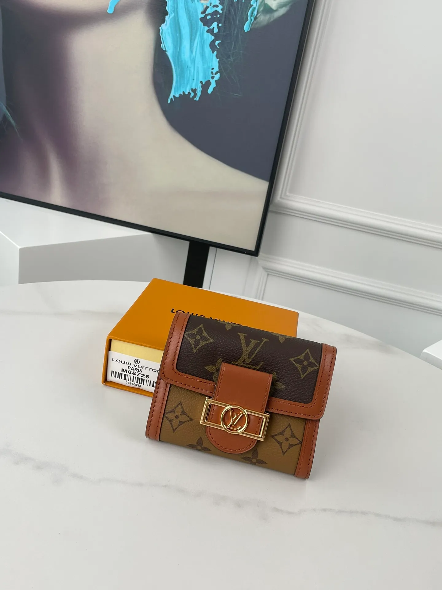 P540🇫🇷Exclusive real shot of overseas original single M68725! The Dauphine short wallet references the design of the classic Dauphine handbag, made of Monogram canvas and Monogram Reverse canvas, with elegant calfskin trim, embellishment with the iconic elements of the Dauphine series. Size: 12×9.5×3.5cm