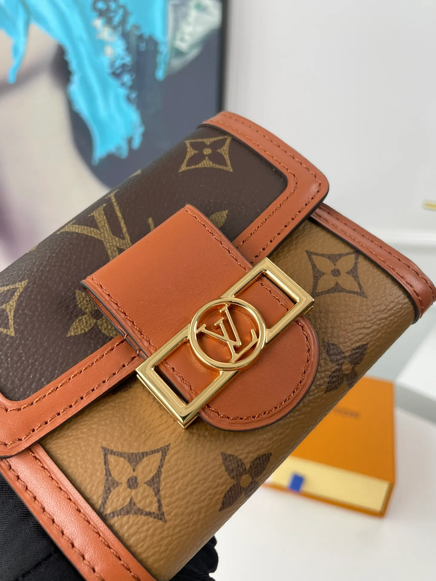 P540🇫🇷Exclusive real shot of overseas original single M68725! The Dauphine short wallet references the design of the classic Dauphine handbag, made of Monogram canvas and Monogram Reverse canvas, with elegant calfskin trim, embellishment with the iconic elements of the Dauphine series. Size: 12×9.5×3.5cm