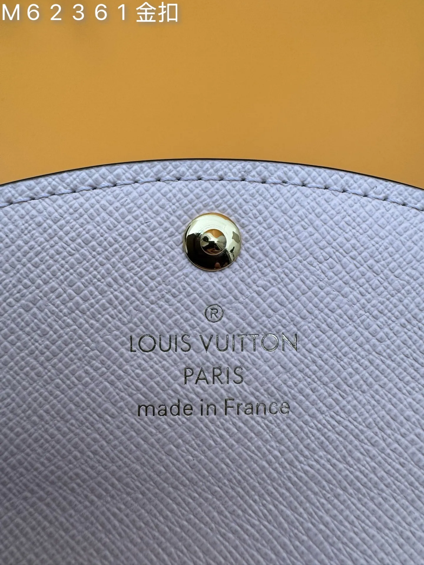 M62361 Gold Buckle "Special Duty Free" ♻️ [Official special edition·First-class material·All-steel hardware·French chip·Full set of packaging] Small and exquisite but extremely practical, this colorful envelope-style coin purse is the perfect companion for modern women in urban life. It is compact and can be easily carried in a bag or even a pocket. 11X8x2.5cm 💰440