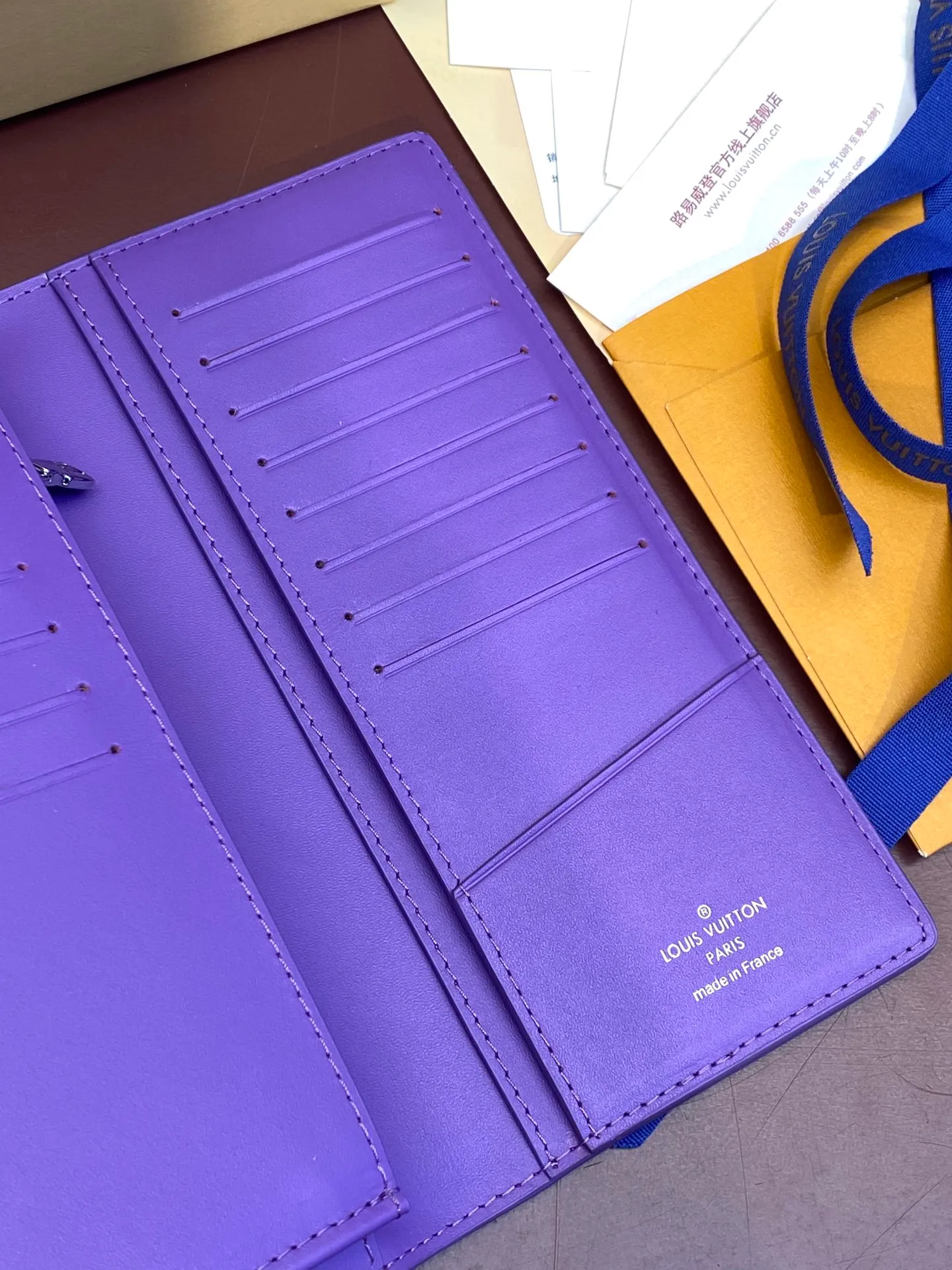 💰 480 M69038 Purple! The chip version, (made of top-grain cowhide) Brazza wallet is made of soft Taurillon leather embossed with the Monogram pattern. It has various card slots, pockets and a large zippered coin compartment. It has ample capacity and can easily fit in most jacket pockets. Dimensions 10 x 19 x 2 cm (length x height x width).