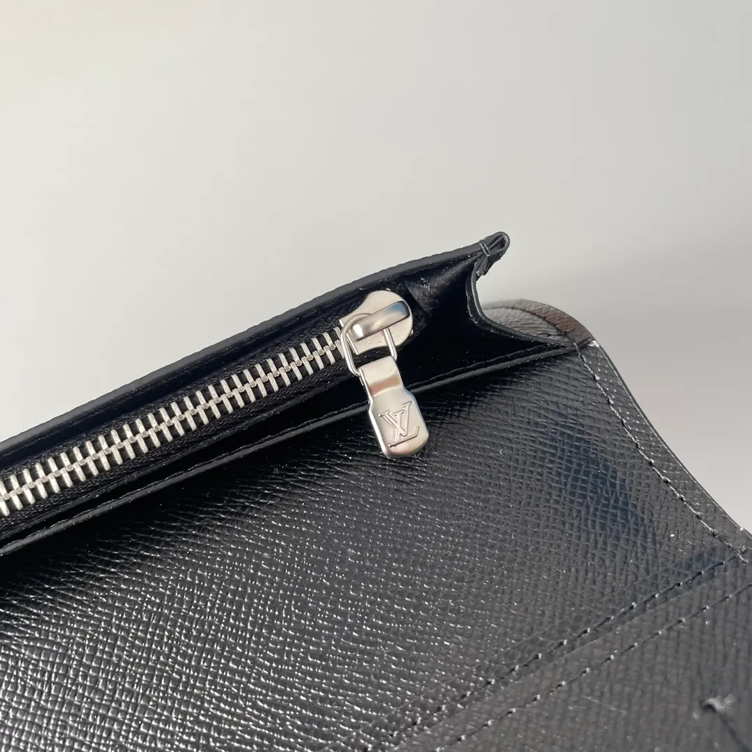 P340🇫🇷Exclusive real shot of overseas original order N62665! This canvas wallet exudes unstoppable masculinity. It's spacious and functional and can easily be stowed away in a coat pocket. Can hold change, credit cards and banknotes. Size: 19X10cm