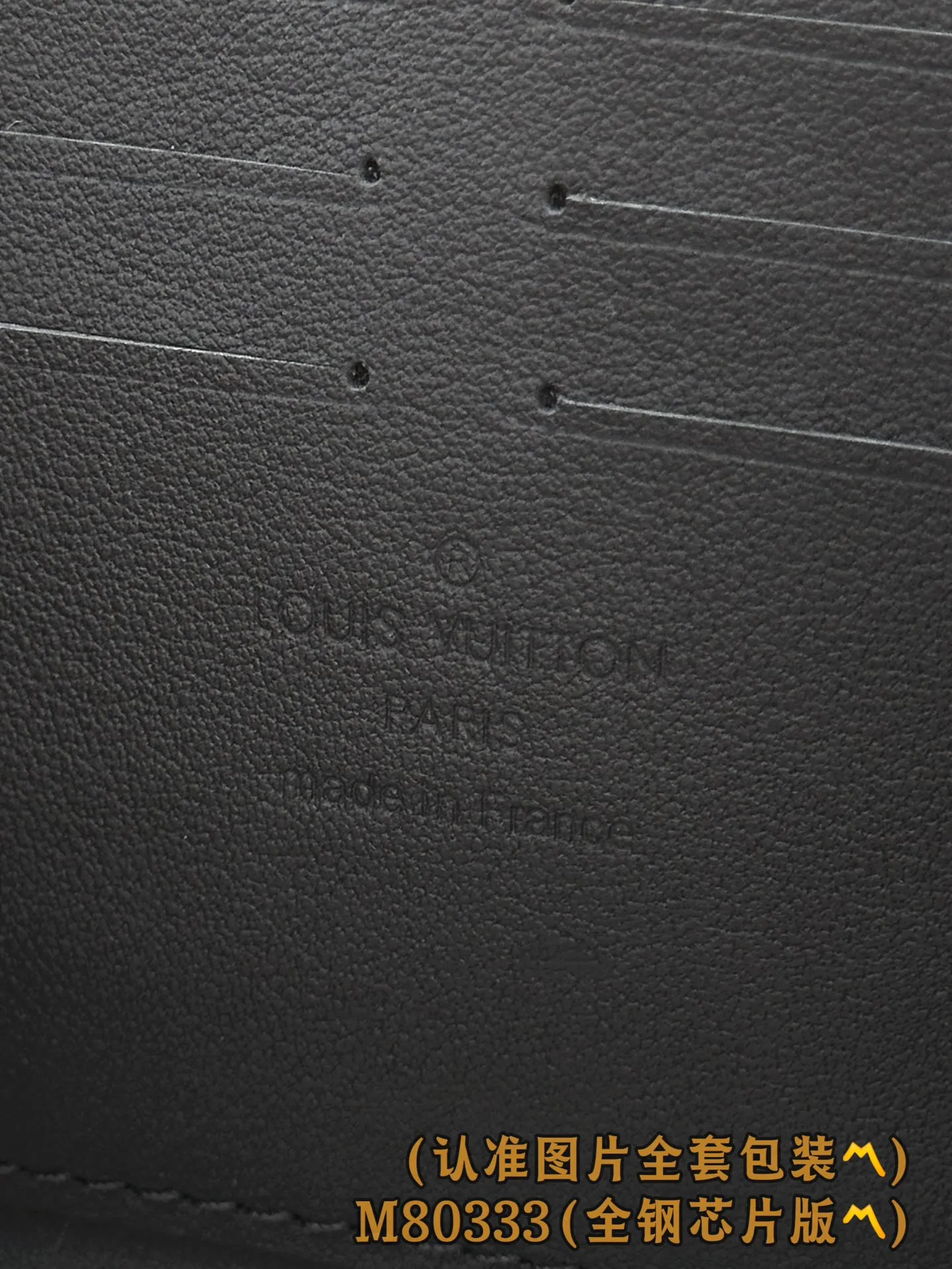 M80333 black (〽️Grade A all-steel〽️) personalized customized version! 163 transcoding chip, ZIPPY HORIZONTAL wallet! This model is made of Taurilon Monogram imported cowhide. The wallet is made of Monogram Eclipse canvas with shiny black metal hardware, reinterpreting the classic Zippy Vertical wallet in a horizontal configuration. A wraparound zipper opens the main compartment, and a central zipper pocket, card slots on both sides, and receipt compartments add to the functionality.  10 x 2.5 x 21 cm (height x width x length). 💰820