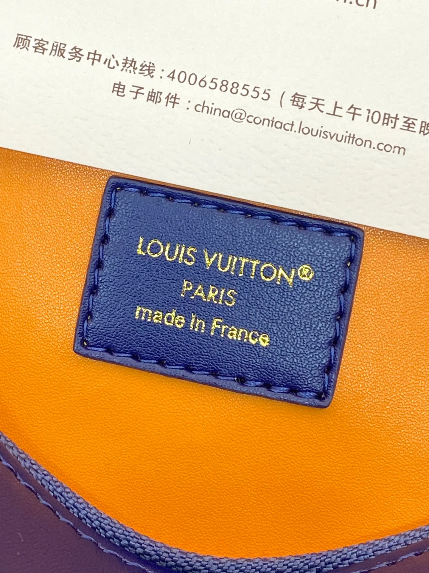 Upgraded version ⚠️M11545 blue stripe! POCHETTE VOYAGE SOUPLE Clutch The Pochette Voyage Souple Clutch is made of soft Monogram Eclipse coated canvas, and uses rounded strokes to outline the classic Pochette Voyage Clutch lines, bringing a comfortable travel experience. The slim construction features a zip compartment and magnetic back pocket. 32 x 21 x 8 cm (length x height x width). 💰700