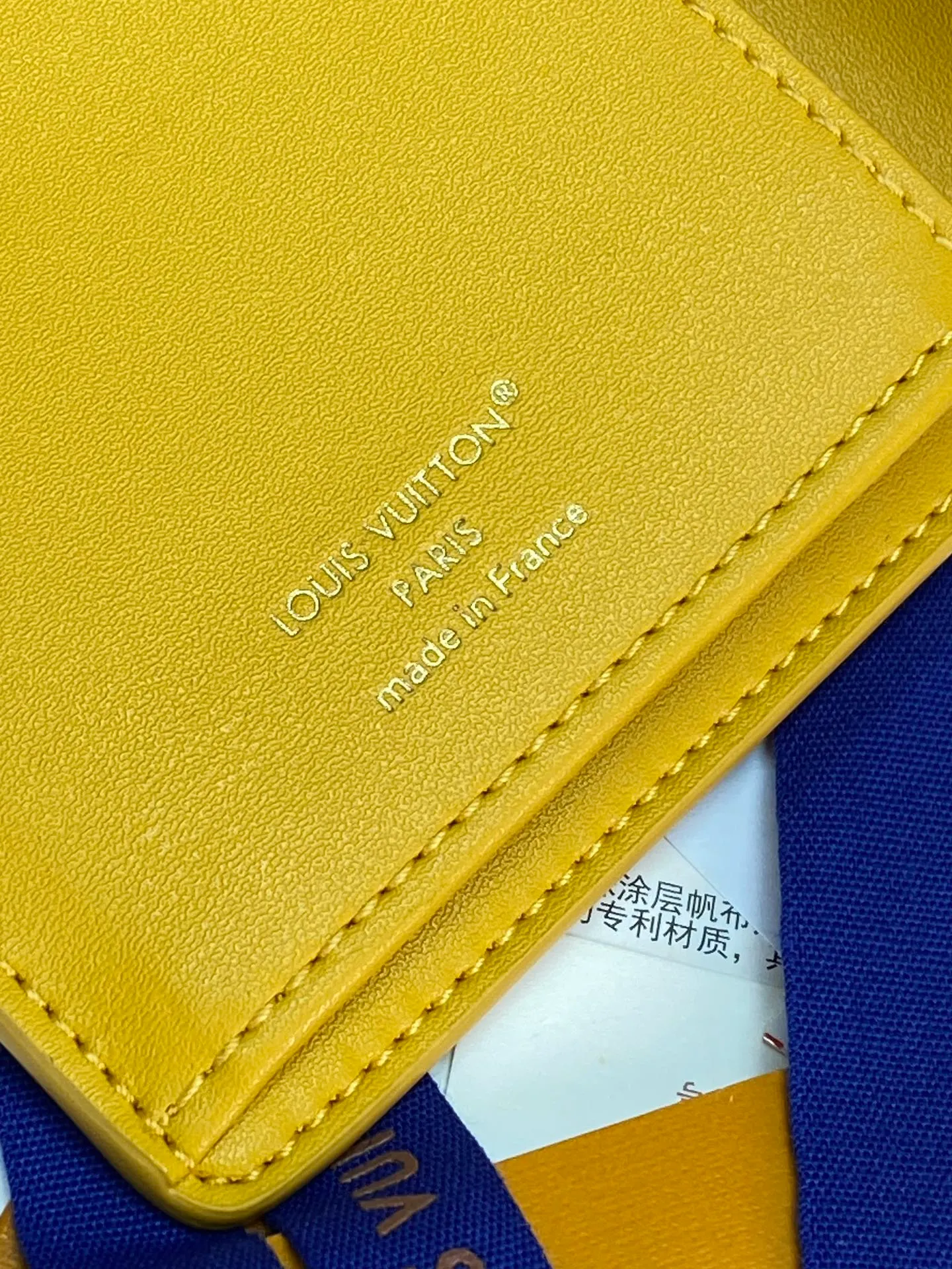 M25800 yellow! 🦀 Water ripple long clip! The Brazza wallet has multiple credit card slots and compartments for banknotes. It is very practical and made of elegant and soft Epi leather. size:10X19CM. 💰460