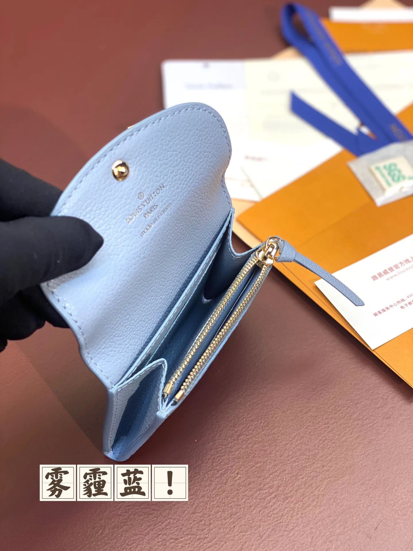 400💰M83231! Haze blue! Made of top layer cowhide! Women's Coin Purse Card Holder Small and exquisite but extremely practical, this colorful envelope-style coin purse is the perfect companion for modern women in urban life. It is compact and can be easily carried in a bag or even a pocket. Size: 11×8cm. .