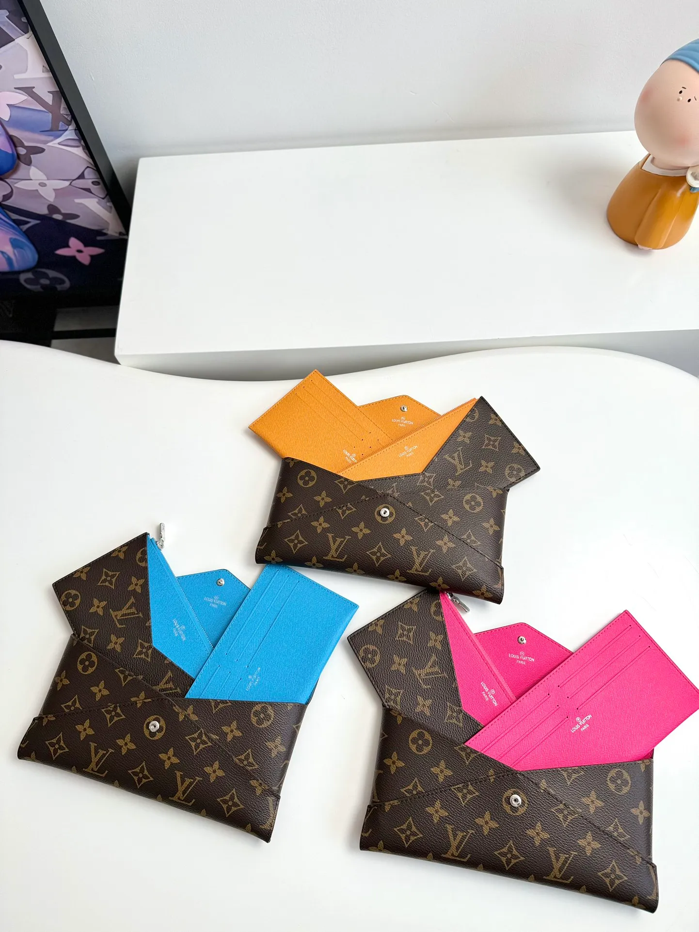 M12359 blue/M12358 yellow/M12403 rose red
