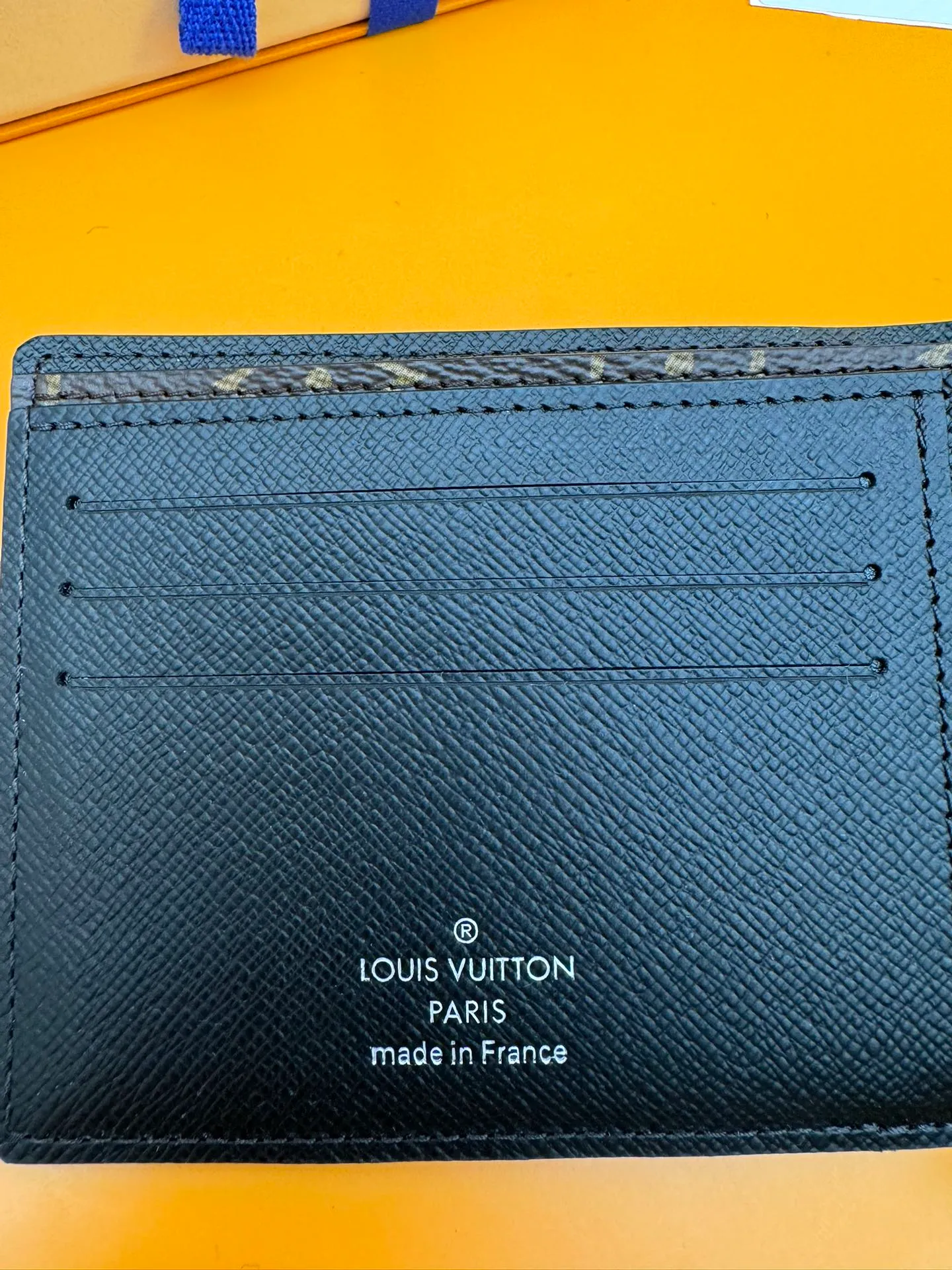 M69408 "Special Duty Free" ♻️[Official special edition·First-class material·All-steel hardware·Anti-counterfeiting chip·Full set of packaging] This Multiple wallet is made of Monogram Macassar material to reproduce the slim design. It can accommodate banknotes, credit cards, business cards, receipts and other items while being able to be put into the pocket. It uses the concept of contemporary pragmatism to define the method of carrying daily necessities, and it is also a good gift choice. 11.5X9X1.5cm💰460
