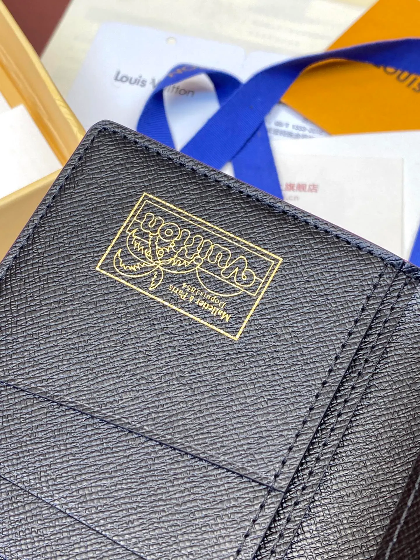 💰420 M61697 Skateboard 🛹 Black! Crafted from the new signature Monogram Eclipse canvas, this tough wallet is small enough to fit into a jacket's breast pocket while easily holding coins, credit cards and receipts. Size: 19X10cm.