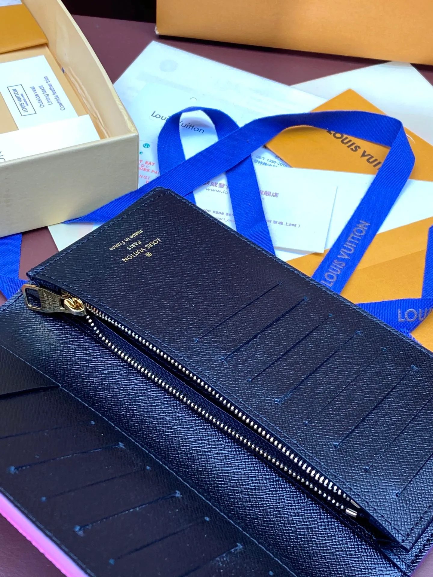 💰420 M61697 Skateboard 🛹 Black! Crafted from the new signature Monogram Eclipse canvas, this tough wallet is small enough to fit into a jacket's breast pocket while easily holding coins, credit cards and receipts. Size: 19X10cm.