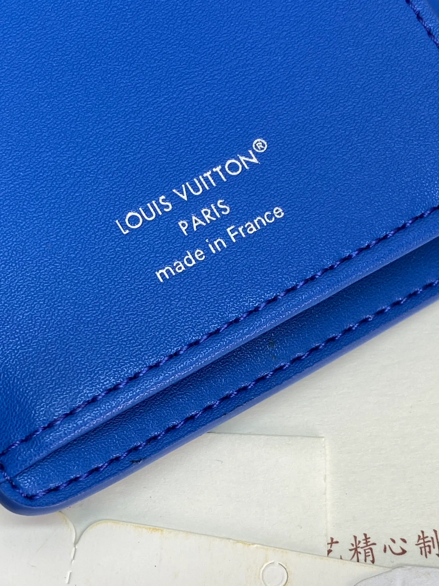 M25800 blue! 🐢 Water ripple long clip! The Brazza wallet has multiple credit card slots and compartments for banknotes. It is very practical and made of elegant and soft Epi leather. size:10X19CM. 💰460