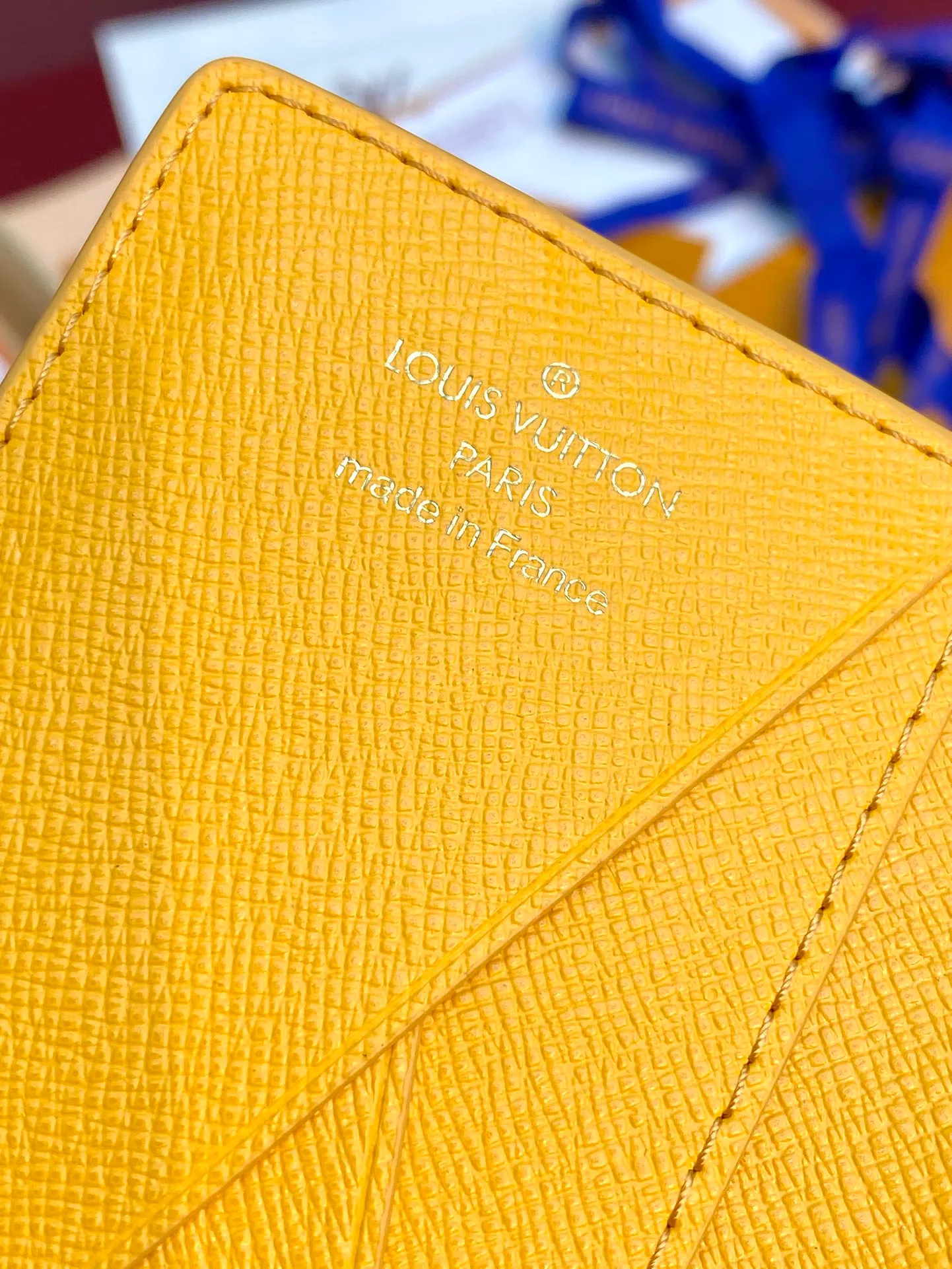 M12659 Yellow! Pocket wallet, this pocket wallet is made of Monogram Heritage coated canvas, which is integrated with classic elements such as the vertical and horizontal texture of Damier check and the Marque L.Vuitton Déposée logo, showing Pharrell Williams' modern interpretation of the Monogram pattern.  11.1 x 1 x 7.5 cm (height x width x length). 💰320