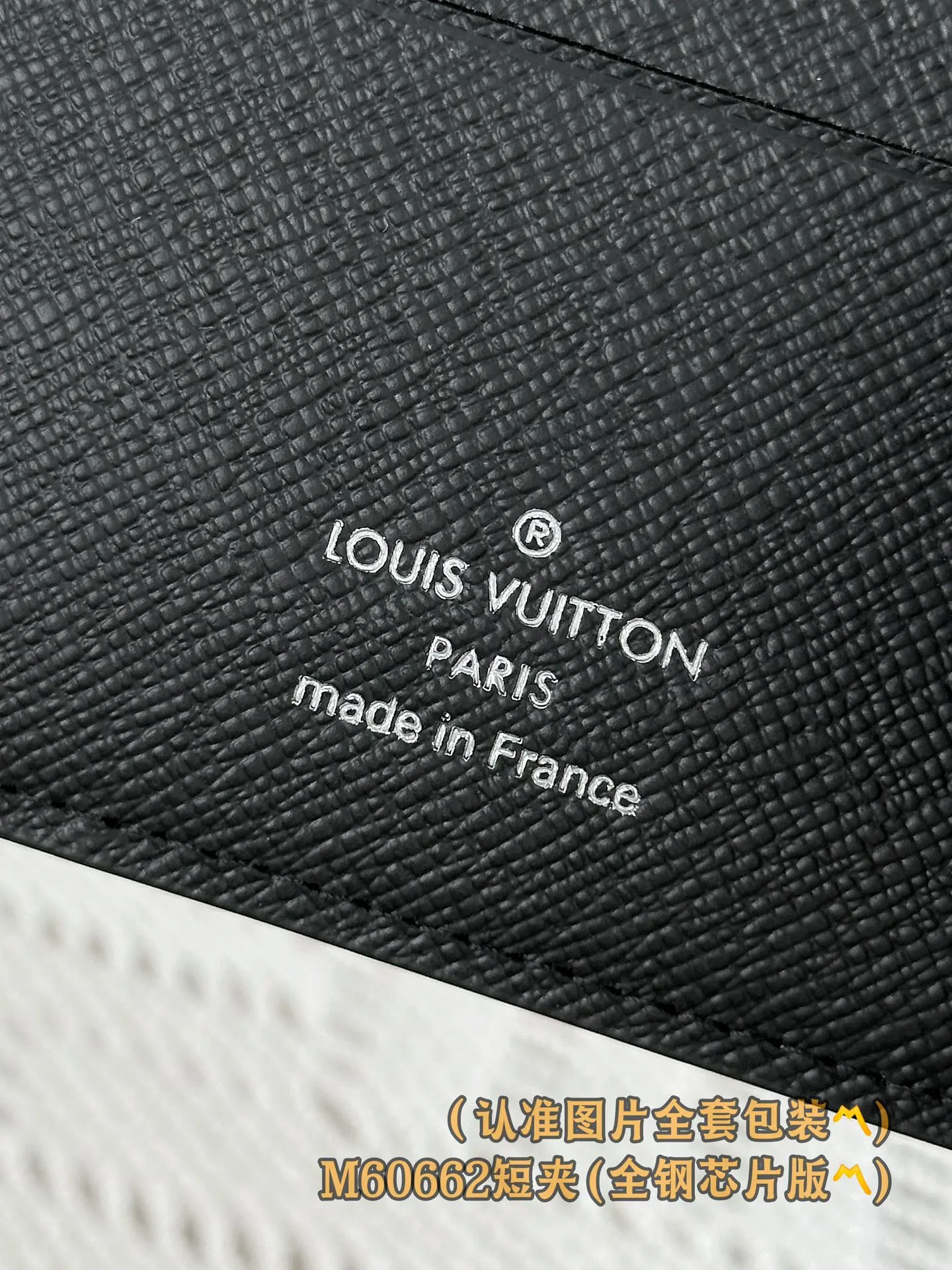 M60662 short clip! (〽️A grade all steel〽️) personalized customized version! Multiple money, exquisite and soft Epi leather is the best material to create a Multiple wallet. Compact in size yet highly functional, it has multiple pockets and compartments and can be easily stored in any pocket.  11.5 x 9 x 1.5 cm (length x height x width). Special grade 230