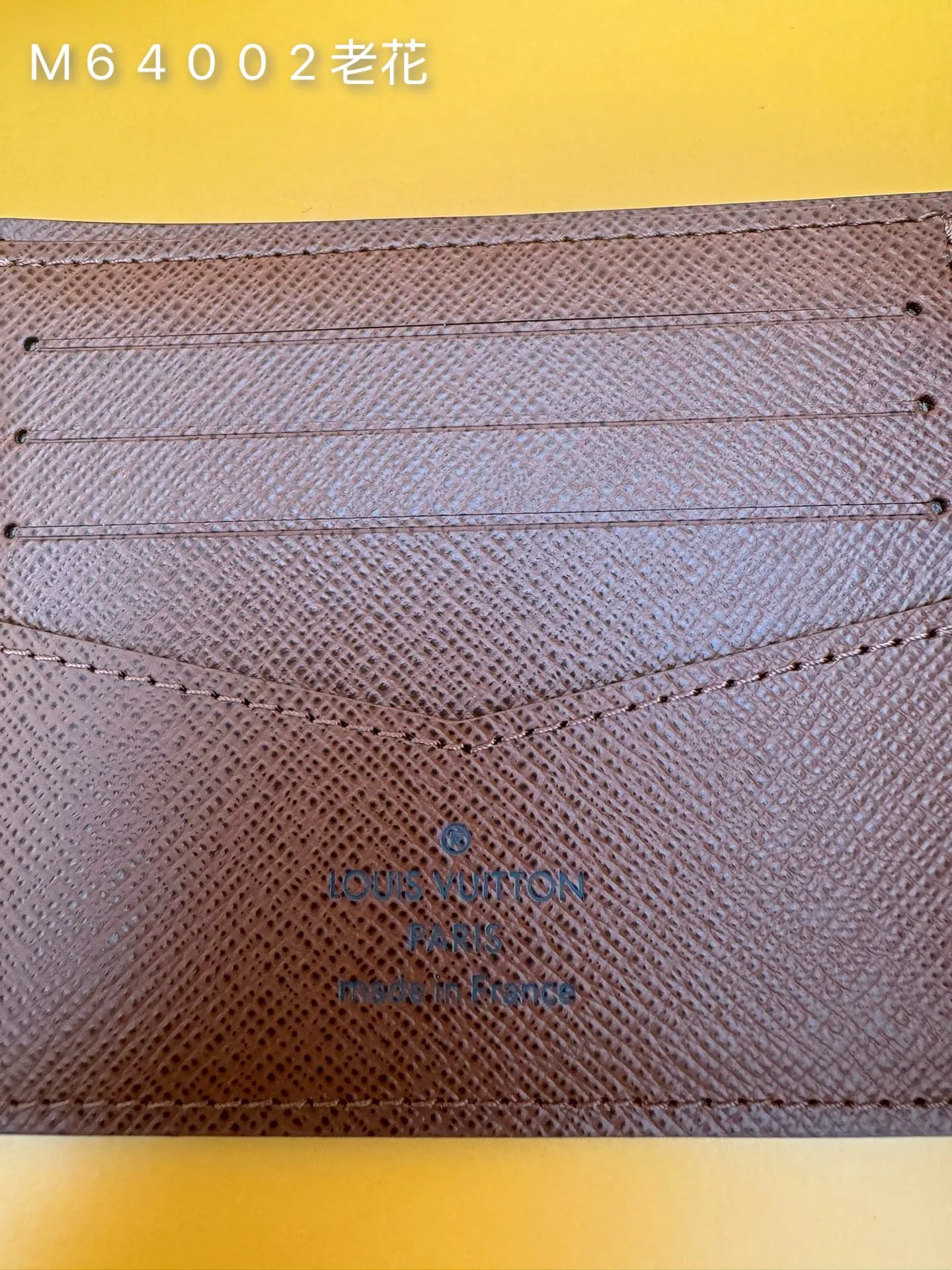 M64002 Presbyopia "Special Duty Free" ♻️ [Official special edition·First-class material·All-steel hardware·French chip·Full set of packaging] This wallet made of coated canvas is small and slim, which can accommodate daily belongings, but can be easily stored in the front or back pocket of clothing. This wallet features a transparent compartment for ID. 11.0x8.5x1.0cm 💰420