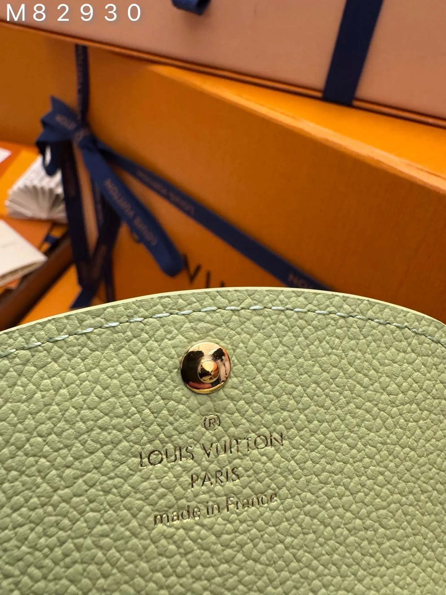 M82930 "Special Duty Free" ♻️ [Official special edition·First-class material·All-steel hardware·163 chips·Full set of packaging] This Rosalie coin purse is made of Monogram Empreinte embossed soft-grained cowhide. Louis Vuitton logo-engraved snaps secure the closure. 11x8x2.5cm 💰460