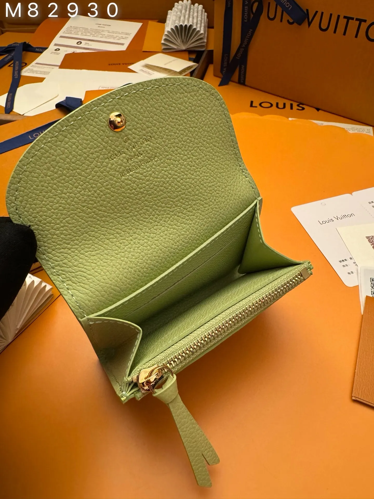 M82930 "Special Duty Free" ♻️ [Official special edition·First-class material·All-steel hardware·163 chips·Full set of packaging] This Rosalie coin purse is made of Monogram Empreinte embossed soft-grained cowhide. Louis Vuitton logo-engraved snaps secure the closure. 11x8x2.5cm 💰460