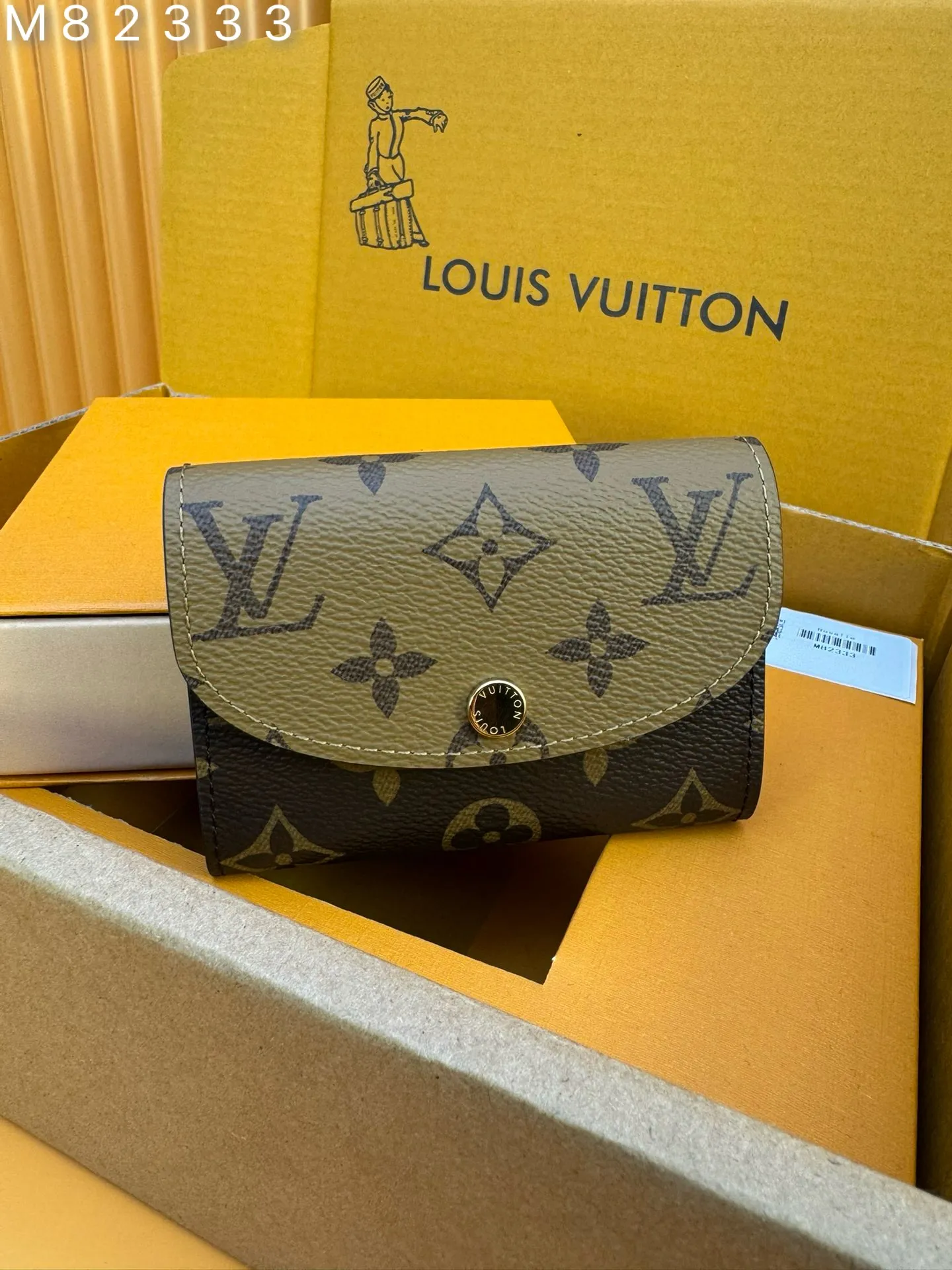 M82333 "Special Duty Free" ♻️ [Official special edition·First-class material·All-steel hardware·French chips·Full set of packaging] This Rosalie coin purse is made of Monogram and Monogram Reverse canvas, with a rounded flap opened by an inscribed snap button, and equipped with an inner patch pocket, a zippered coin pocket, a card compartment and a rear patch pocket. 11x8x2.5cm 💰480