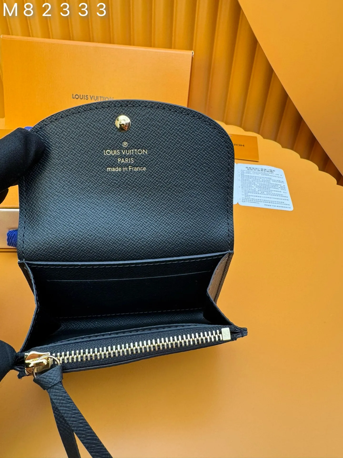 M82333 "Special Duty Free" ♻️ [Official special edition·First-class material·All-steel hardware·French chips·Full set of packaging] This Rosalie coin purse is made of Monogram and Monogram Reverse canvas, with a rounded flap opened by an inscribed snap button, and equipped with an inner patch pocket, a zippered coin pocket, a card compartment and a rear patch pocket. 11x8x2.5cm 💰480