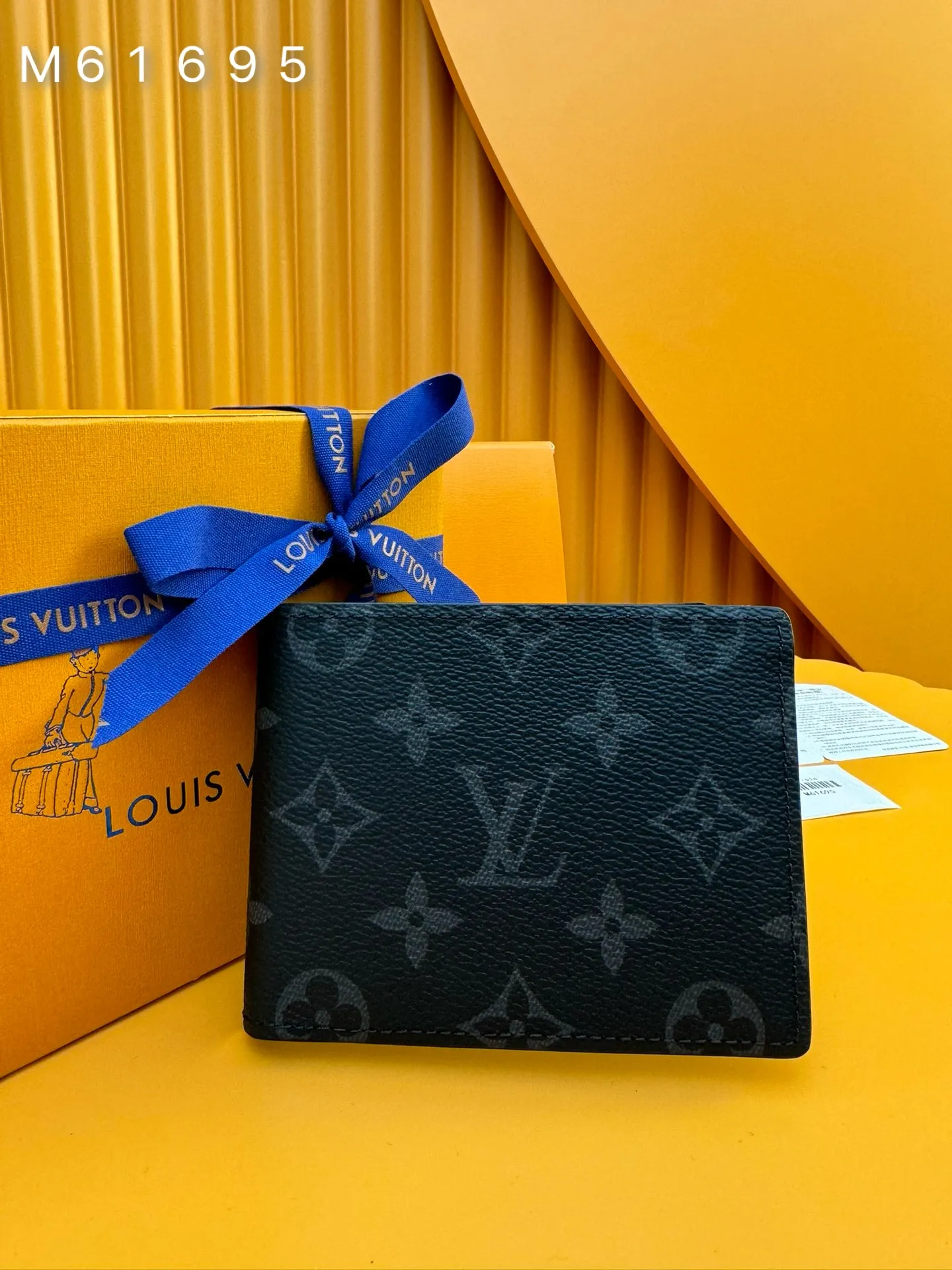 M61695 "Special Duty Free" ♻️[Official special edition·First-class material·All steel hardware·Anti-counterfeiting chip·Full set of packaging] The wallet is made of canvas and has multiple pockets for placing credit cards, banknotes, and invoices. 11.5x9x1.5cm💰420