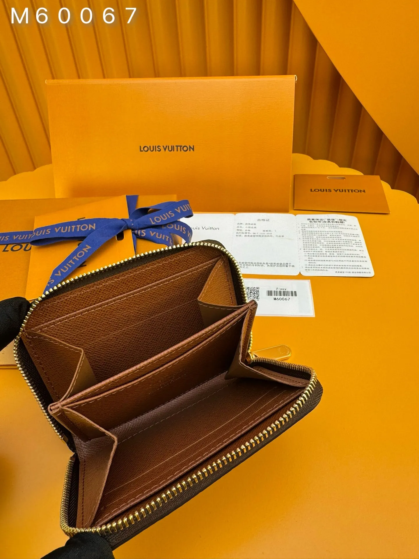 M60067 "Special Duty Free" ♻️[Official special edition·First-class material·All steel hardware·French chip·Full set of packaging] This zipper coin purse provides the most ideal choice for urbanites. The bag is compact and can be used to hold change, credit cards and folded banknotes. Even if the pockets on your body are small, you can easily fit it into it. 11.0X8.0x2.0cm 💰560