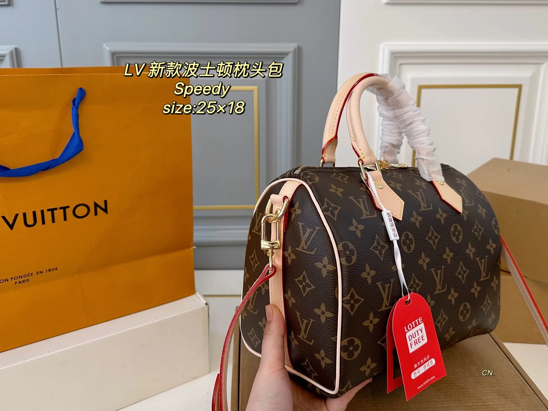 All categories Official website "Brand Women's Bags" Women's Bags 💙 LV 2025 new LV speedy Boston pillow bag