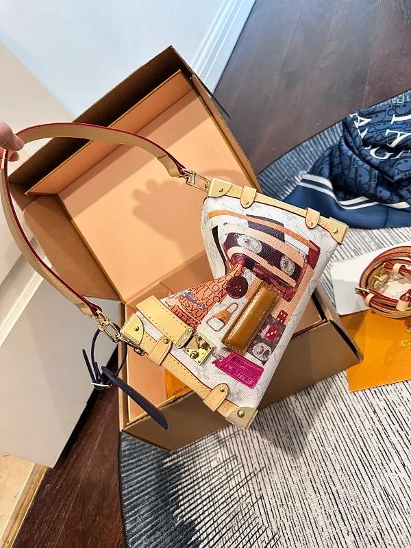 All Categories Official Website "Brand Women's Bags" Women's Bags 💙 LV 2026 New LV Crossbody Bag