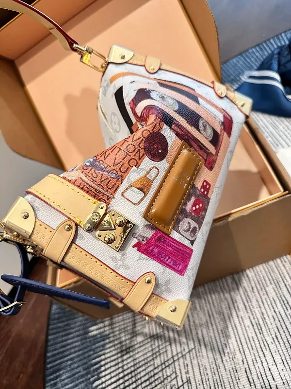 All Categories Official Website "Brand Women's Bags" Women's Bags 💙 LV 2026 New LV Crossbody Bag