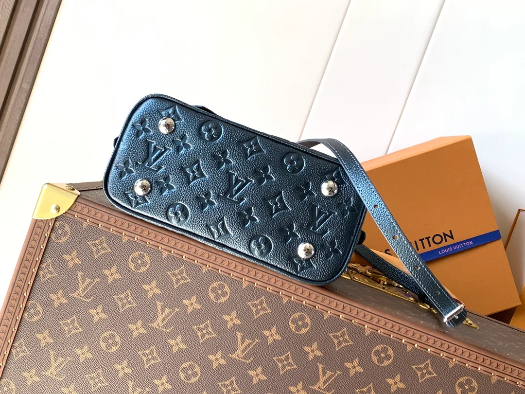 All Categories Official Website "Brand Women's Bags" Women's Bags 💙 LV 2026 New LV Crossbody Bag