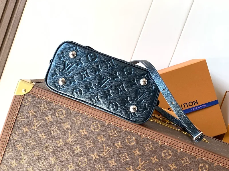 All Categories Official Website "Brand Women's Bags" Women's Bags 💙 LV 2026 New LV Crossbody Bag