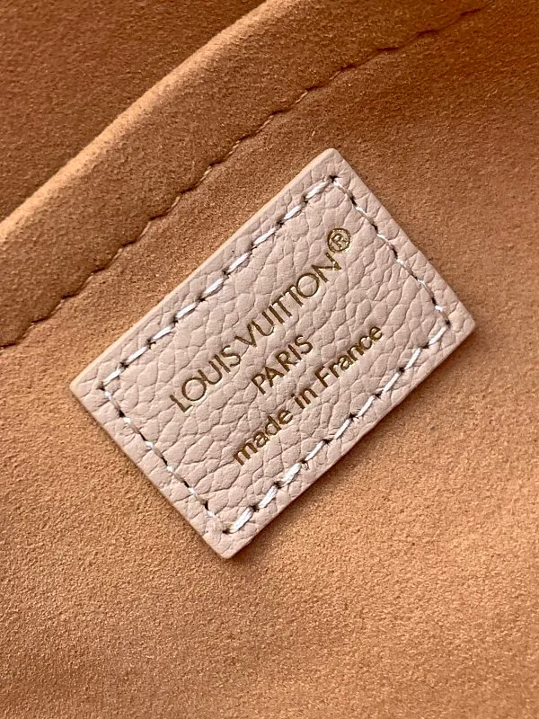 All Categories Official Website "Brand Women's Bags" Women's Bags 💙 LV 2026 New LV Crossbody Bag