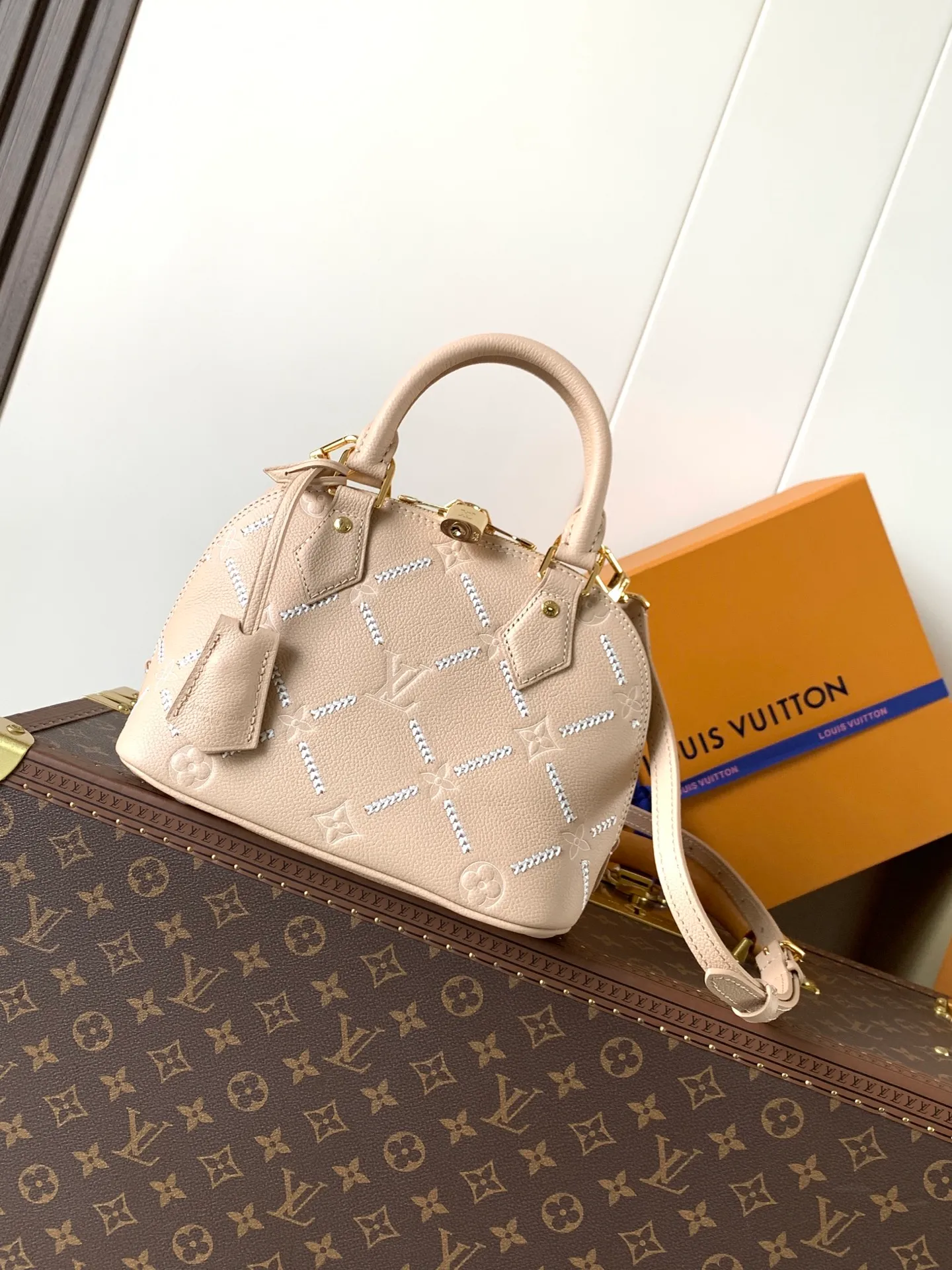 All Categories Official Website "Brand Women's Bags" Women's Bags 💙 LV 2026 New LV Crossbody Bag