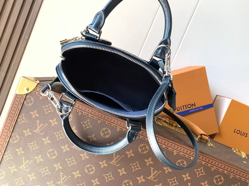 All Categories Official Website "Brand Women's Bags" Women's Bags 💙 LV 2026 New LV Crossbody Bag