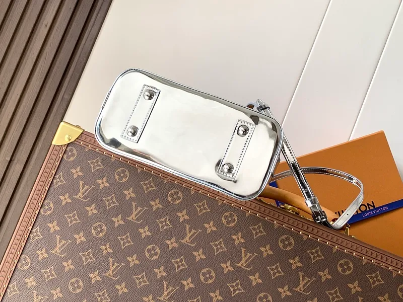 All Categories Official Website "Brand Women's Bags" Women's Bags 💙 LV 2026 New LV Crossbody Bag